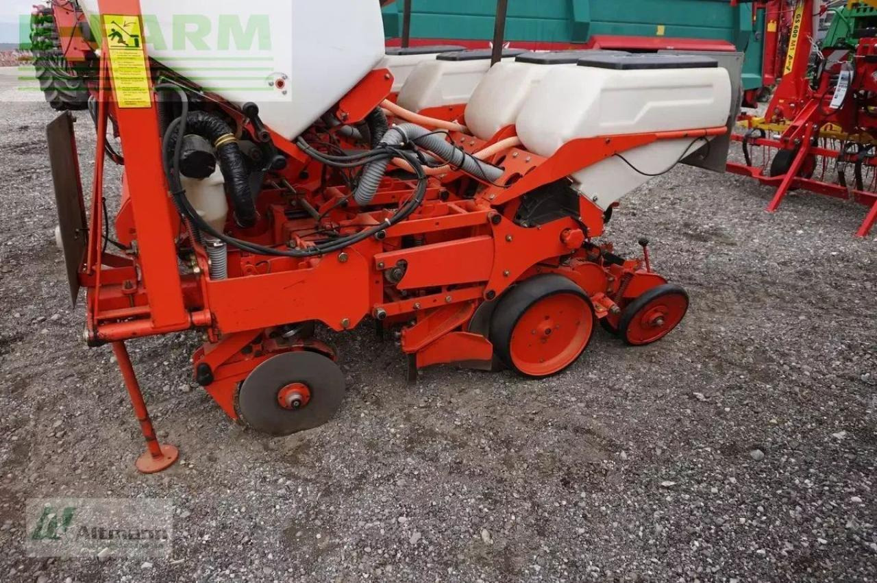 Kuhn maxima gt 6rhg - Precision sowing machine: picture 4 Kuhn maxima gt 6rhg - Precision sowing machine: picture 4
