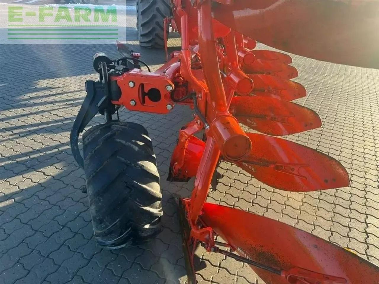 Kuhn vari-master l on land - Plow: picture 4 Kuhn vari-master l on land - Plow: picture 4
