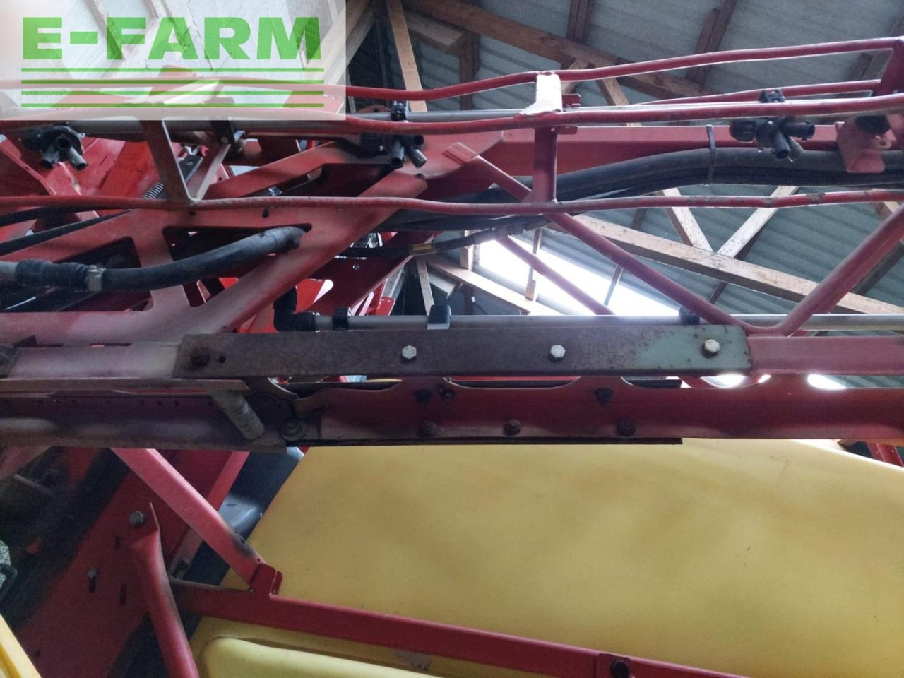 Kverneland ikarus s38 - Trailed sprayer: picture 4 Kverneland ikarus s38 - Trailed sprayer: picture 4