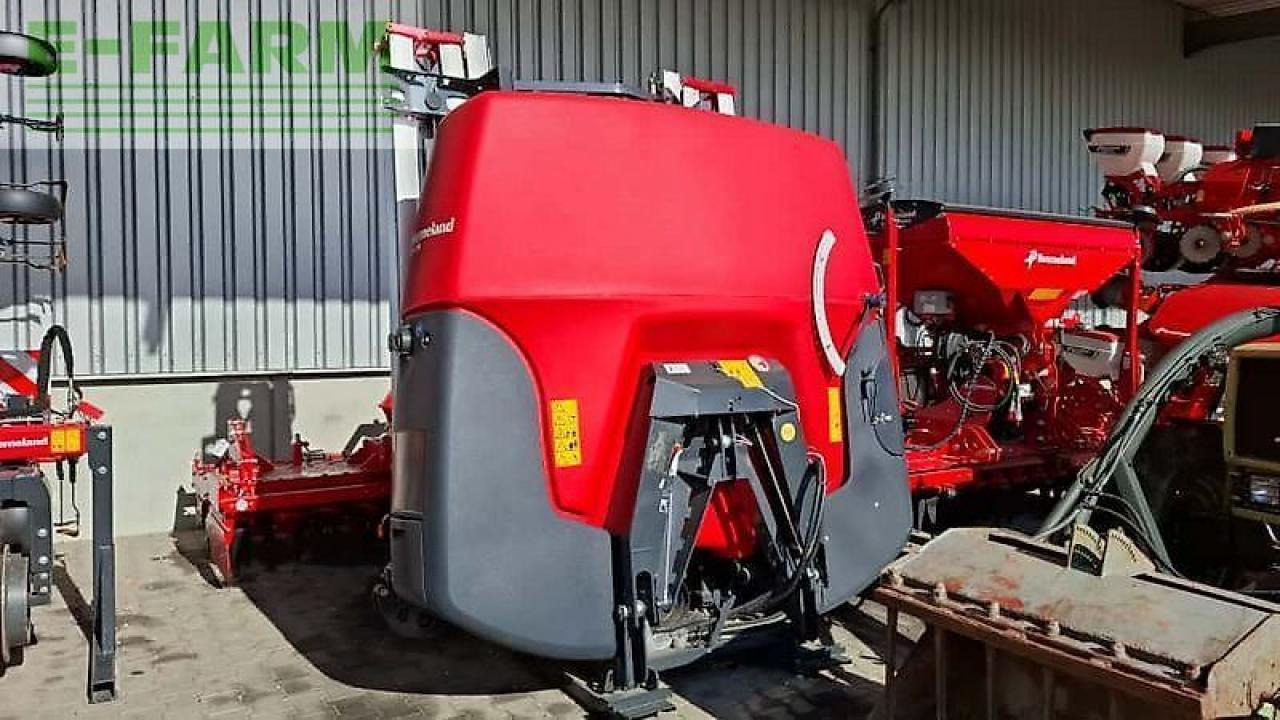 Kverneland ixter b18 - Trailed sprayer: picture 2 Kverneland ixter b18 - Trailed sprayer: picture 2