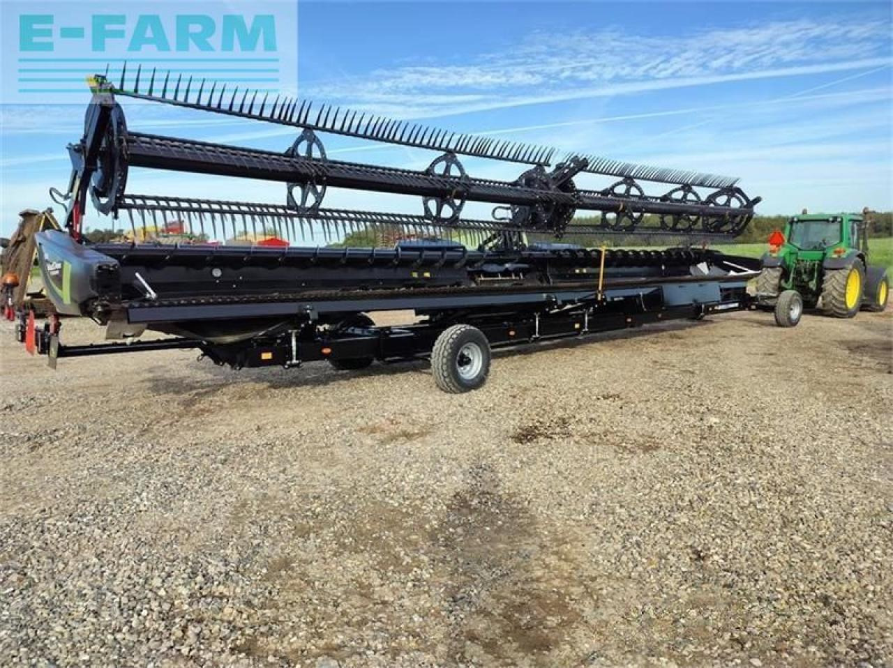 MacDon fd 140 - Forage harvester attachment: picture 1 MacDon fd 140 - Forage harvester attachment: picture 1
