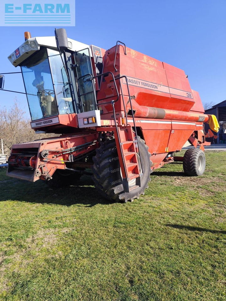 Massey Ferguson 38 - Combine harvester: picture 1 Massey Ferguson 38 - Combine harvester: picture 1