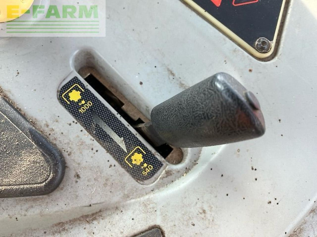 Massey Ferguson 5470 - Farm tractor: picture 3 Massey Ferguson 5470 - Farm tractor: picture 3