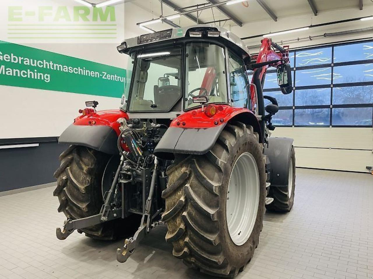 Massey Ferguson 5s.135 dyna-6 exclusive Exclusive - Farm tractor: picture 5 Massey Ferguson 5s.135 dyna-6 exclusive Exclusive - Farm tractor: picture 5