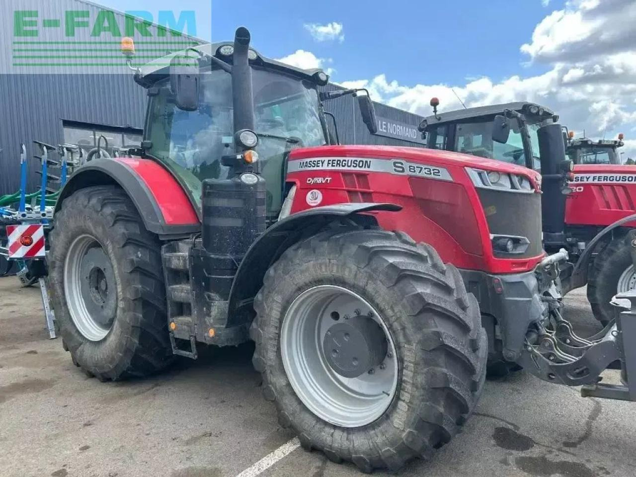 Massey Ferguson 8732s exclusive - Farm tractor: picture 1 Massey Ferguson 8732s exclusive - Farm tractor: picture 1