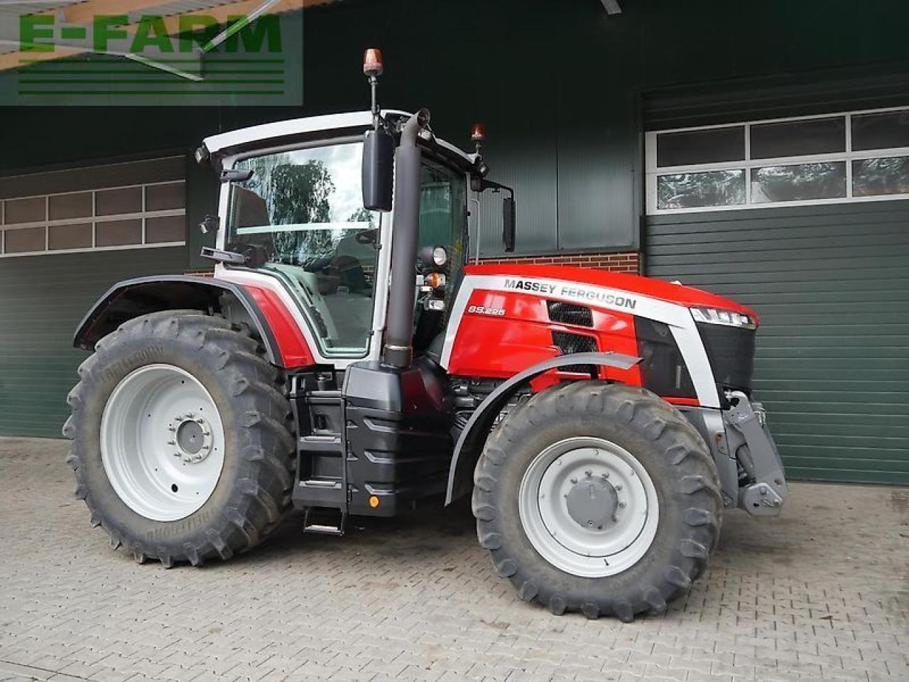 Massey Ferguson 8s.225 dyna-7 - Farm tractor: picture 1 Massey Ferguson 8s.225 dyna-7 - Farm tractor: picture 1