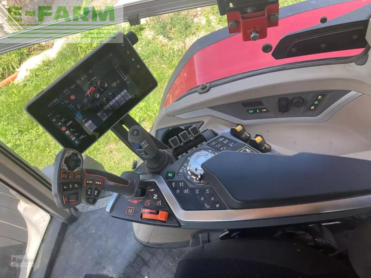Farm tractor Massey Ferguson 8s.265 dyna e-power: picture 20