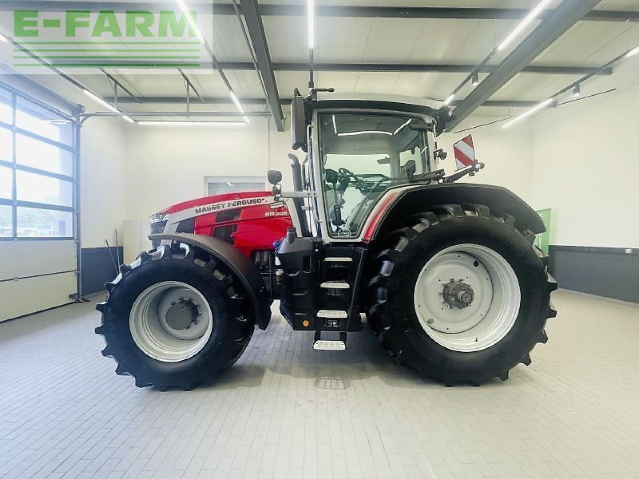 Farm tractor Massey Ferguson 8s.305 dyna-vt exclusive Exclusive: picture 9 Farm tractor Massey Ferguson 8s.305 dyna-vt exclusive Exclusive: picture 9