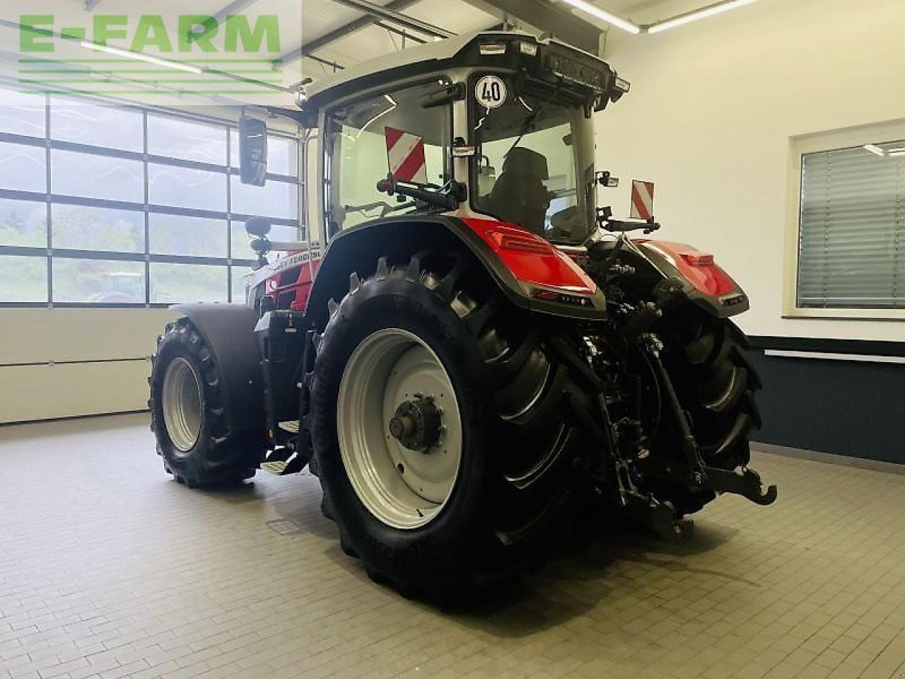 Farm tractor Massey Ferguson 8s.305 dyna-vt exclusive Exclusive: picture 8 Farm tractor Massey Ferguson 8s.305 dyna-vt exclusive Exclusive: picture 8