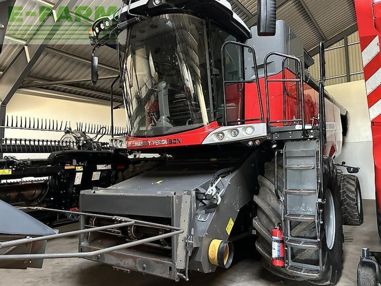 Massey Ferguson 9380 delta - Combine harvester: picture 3 Massey Ferguson 9380 delta - Combine harvester: picture 3
