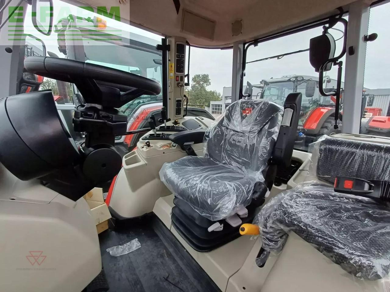 Massey Ferguson mf 6s.135 - Farm tractor: picture 3 Massey Ferguson mf 6s.135 - Farm tractor: picture 3