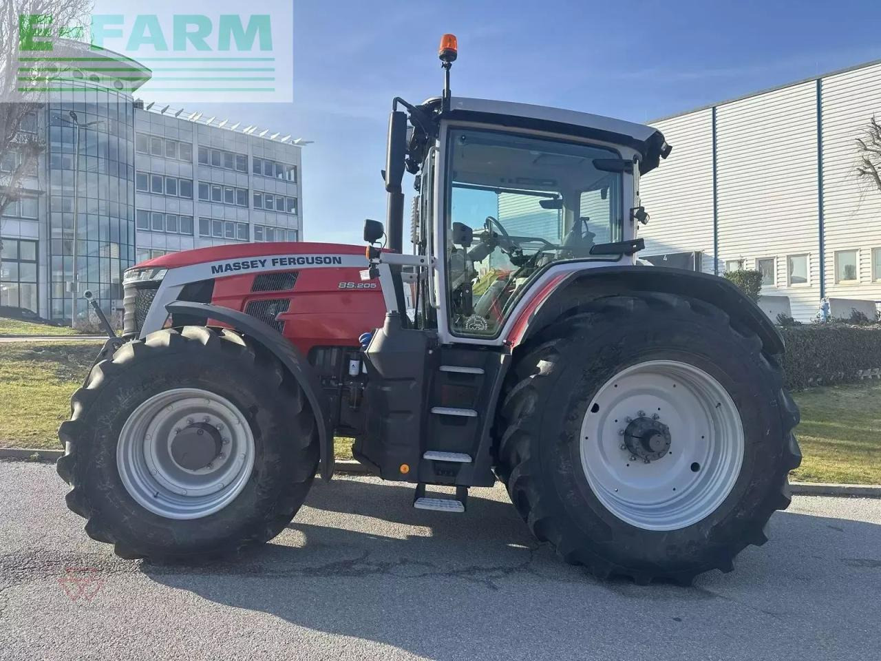 Massey Ferguson mf 8s.205 - Farm tractor: picture 4 Massey Ferguson mf 8s.205 - Farm tractor: picture 4