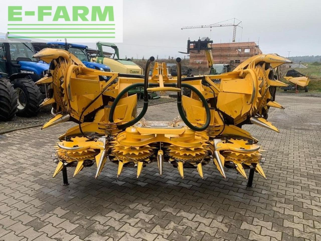 New Holland 450 sfie (345) - Forage harvester attachment: picture 1 New Holland 450 sfie (345) - Forage harvester attachment: picture 1