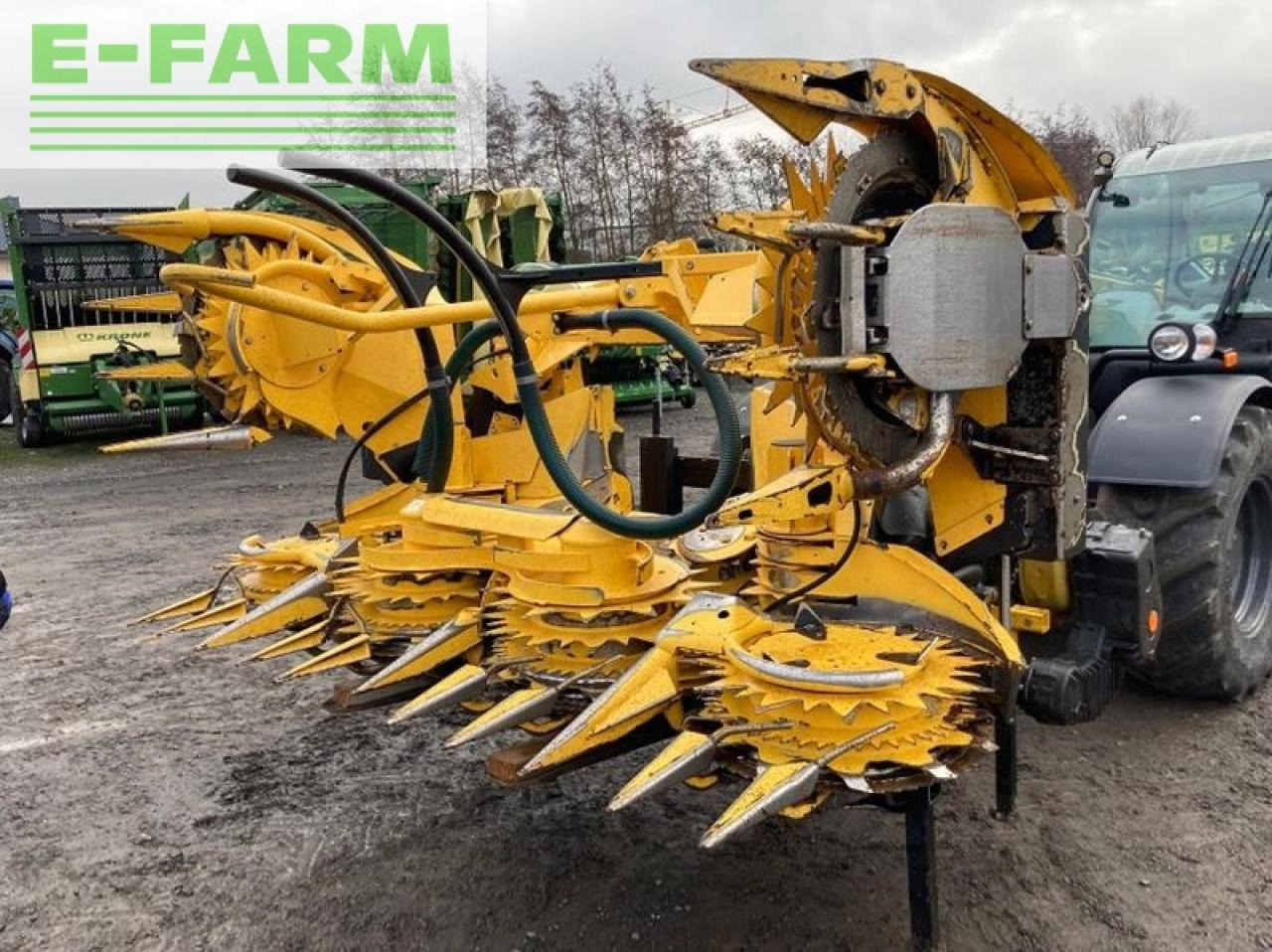 New Holland 450 sfie (345) - Forage harvester attachment: picture 5 New Holland 450 sfie (345) - Forage harvester attachment: picture 5