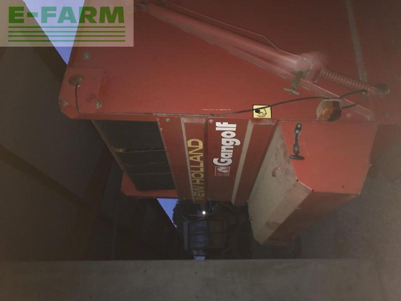 New Holland 640 B Bale Command - Square baler: picture 4 New Holland 640 B Bale Command - Square baler: picture 4