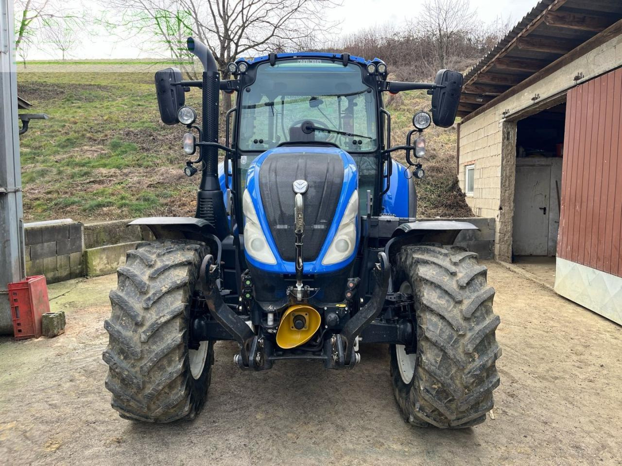 New Holland T5.120 EC EC - Farm tractor: picture 3 New Holland T5.120 EC EC - Farm tractor: picture 3
