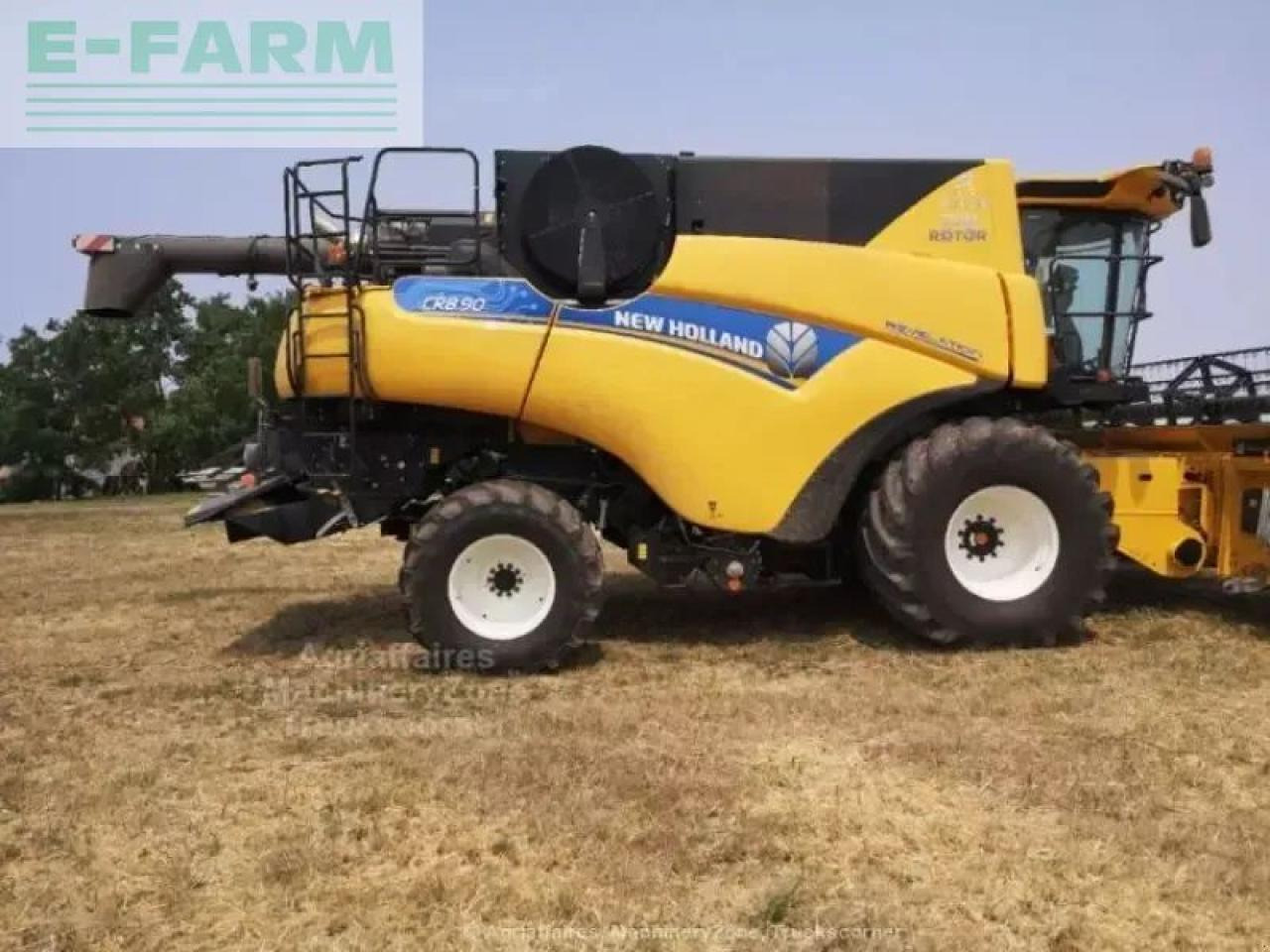 New Holland cr 8.90 - Combine harvester: picture 2 New Holland cr 8.90 - Combine harvester: picture 2