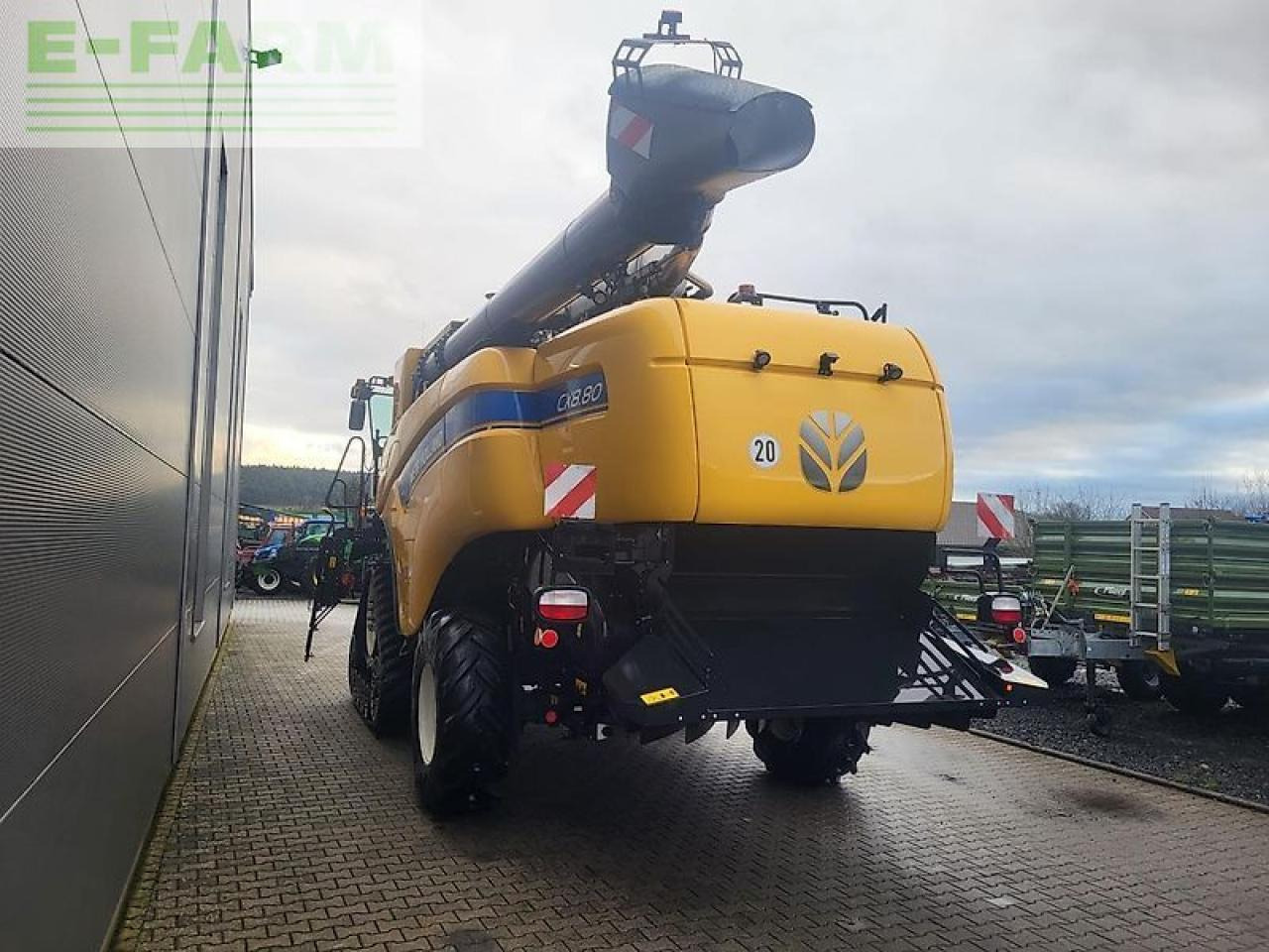 New Holland cx 8.80 raupe - Combine harvester: picture 5 New Holland cx 8.80 raupe - Combine harvester: picture 5