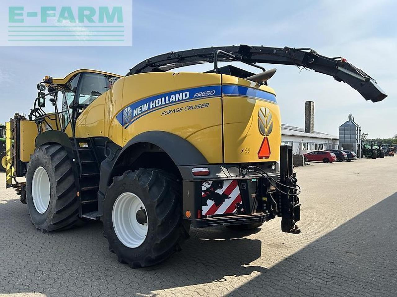 New Holland fr9060 - Forage harvester: picture 2 New Holland fr9060 - Forage harvester: picture 2