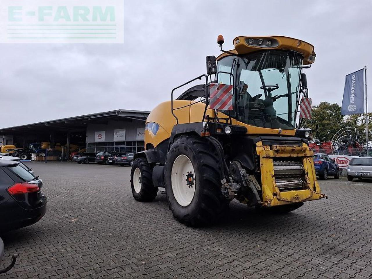 New Holland fr9060 / fr 9060 mit allrad - Forage harvester: picture 4 New Holland fr9060 / fr 9060 mit allrad - Forage harvester: picture 4