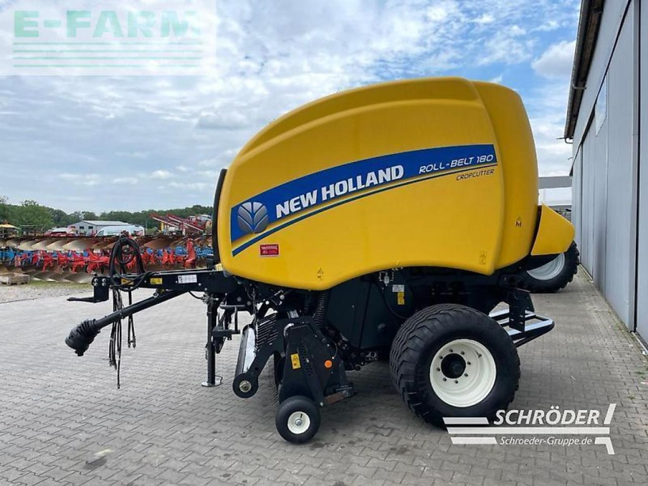 New Holland roll-belt 180 cropcutter - Square baler: picture 4 New Holland roll-belt 180 cropcutter - Square baler: picture 4