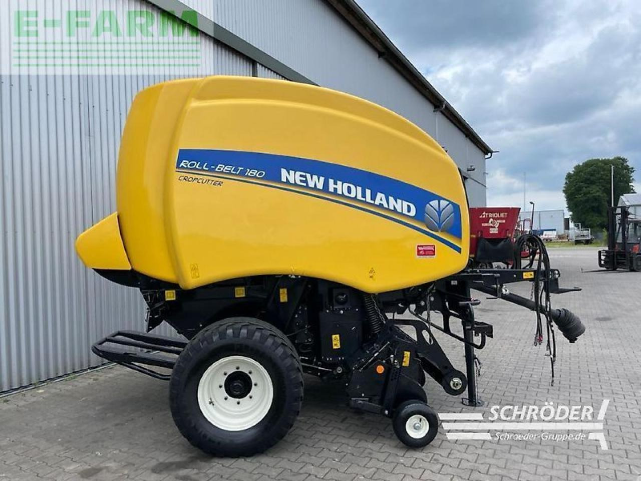 New Holland roll-belt 180 cropcutter - Square baler: picture 2 New Holland roll-belt 180 cropcutter - Square baler: picture 2
