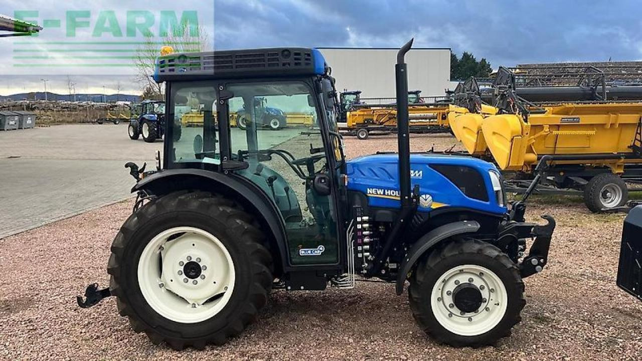 New Holland t 4.100 f schmalspur obstbau weinbau F - Farm tractor: picture 2 New Holland t 4.100 f schmalspur obstbau weinbau F - Farm tractor: picture 2
