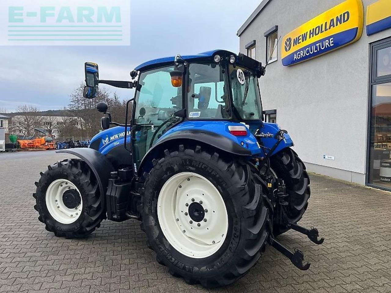 New Holland t 5.95 - Farm tractor: picture 3 New Holland t 5.95 - Farm tractor: picture 3