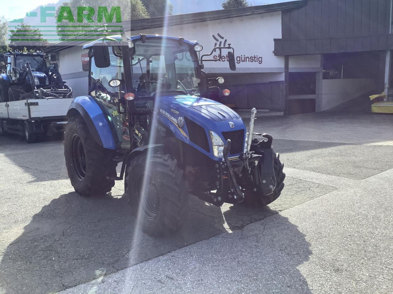 New Holland t4.75 powerstar - Farm tractor: picture 2 New Holland t4.75 powerstar - Farm tractor: picture 2