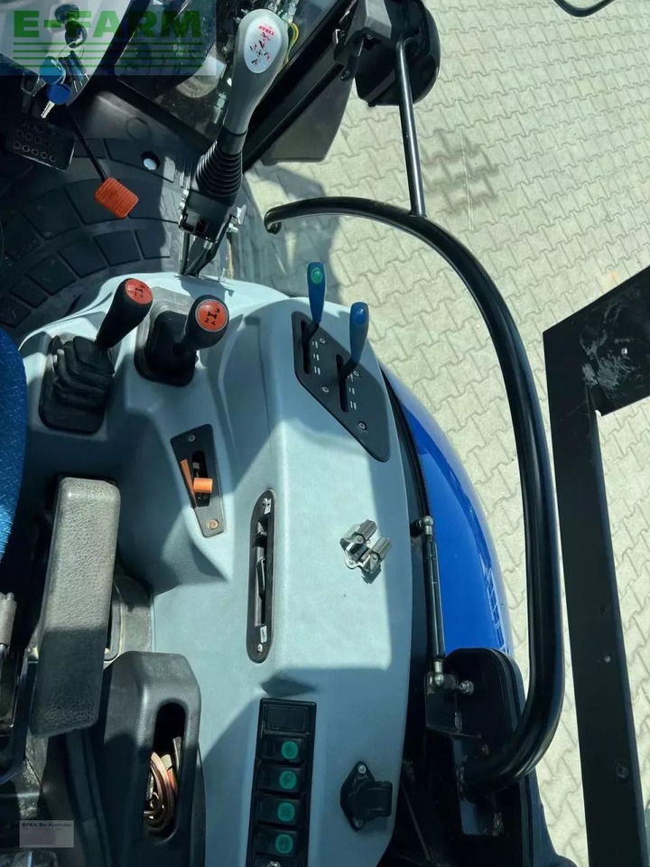 New Holland t4.75s S - Farm tractor: picture 2 New Holland t4.75s S - Farm tractor: picture 2