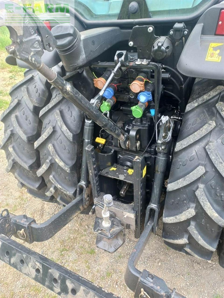 New Holland t4.80 v V - Farm tractor: picture 4 New Holland t4.80 v V - Farm tractor: picture 4