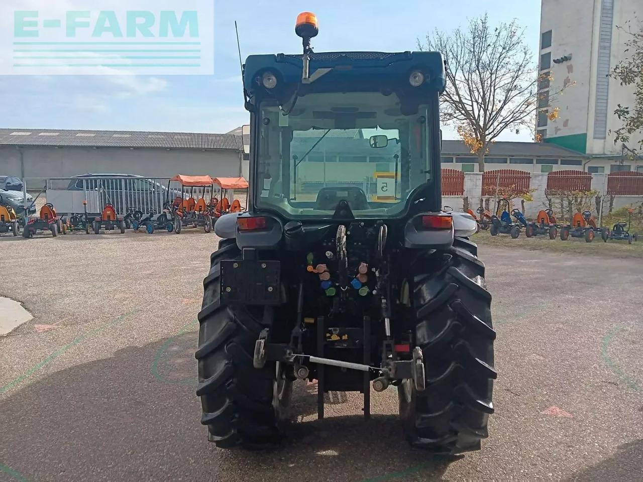New Holland t4.90 f F - Farm tractor: picture 5 New Holland t4.90 f F - Farm tractor: picture 5