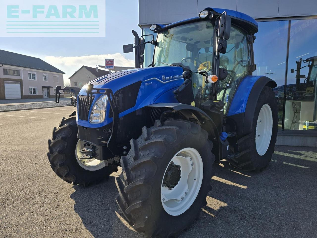 New Holland t5.90s - Farm tractor: picture 1 New Holland t5.90s - Farm tractor: picture 1