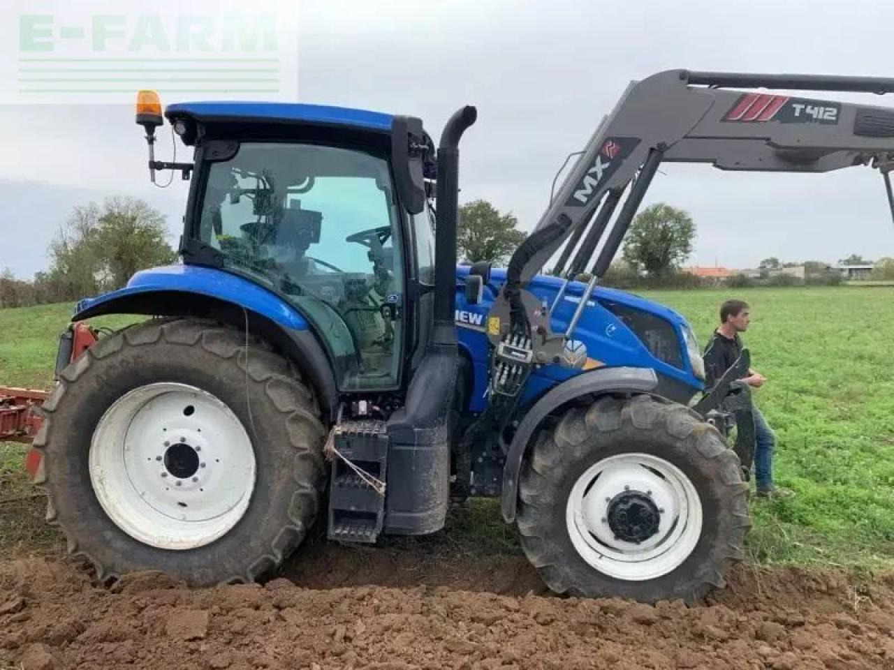 New Holland t6-155ac - Farm tractor: picture 3 New Holland t6-155ac - Farm tractor: picture 3