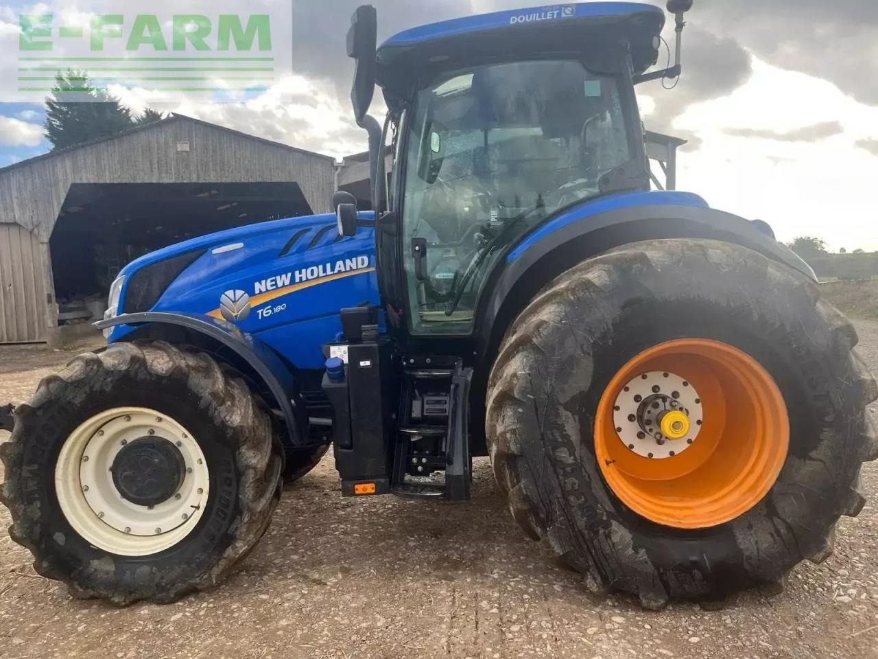 New Holland t6 180 dynamic cde - Farm tractor: picture 1 New Holland t6 180 dynamic cde - Farm tractor: picture 1