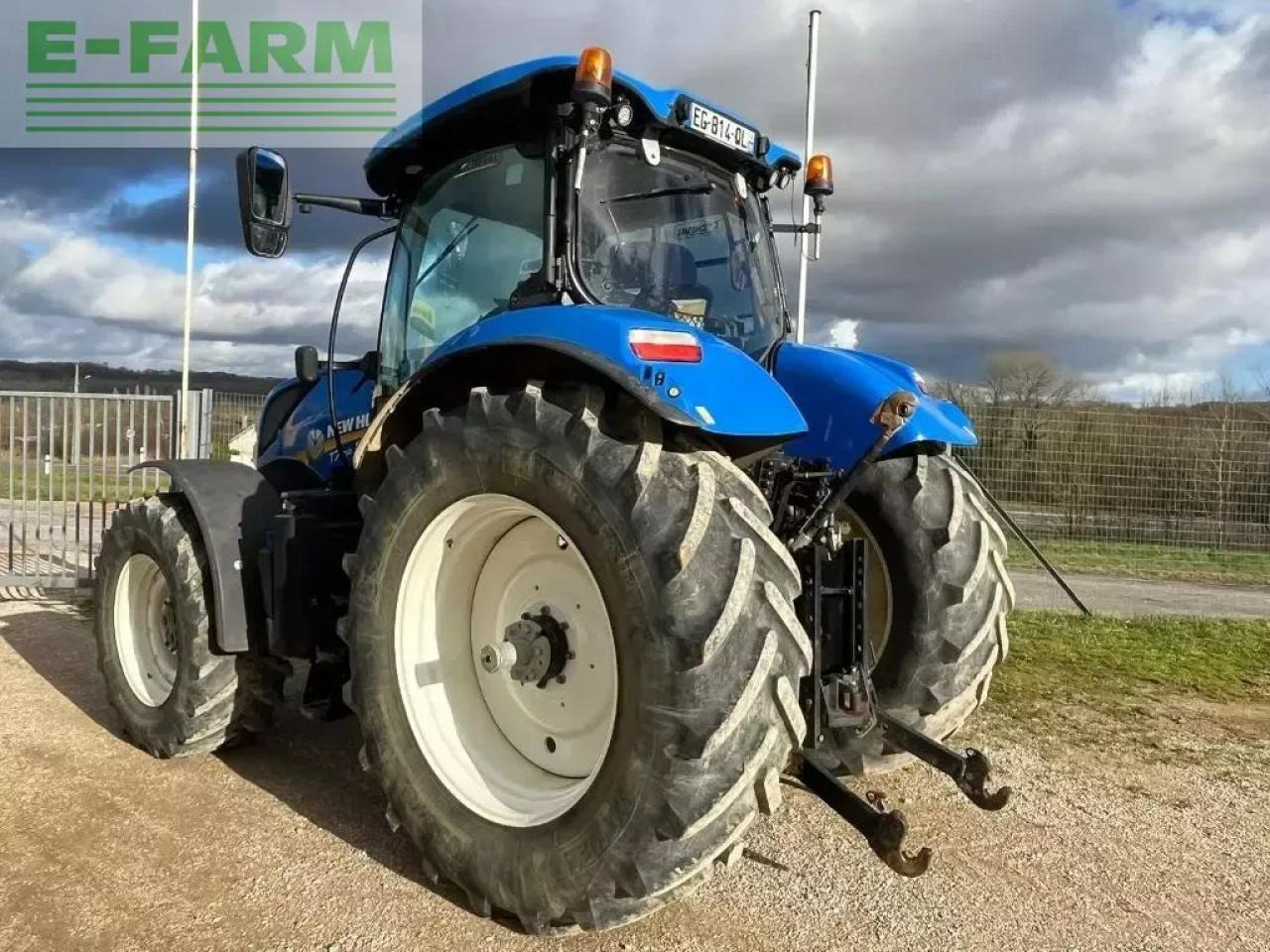 New Holland t7.210 pc classic - Farm tractor: picture 4 New Holland t7.210 pc classic - Farm tractor: picture 4
