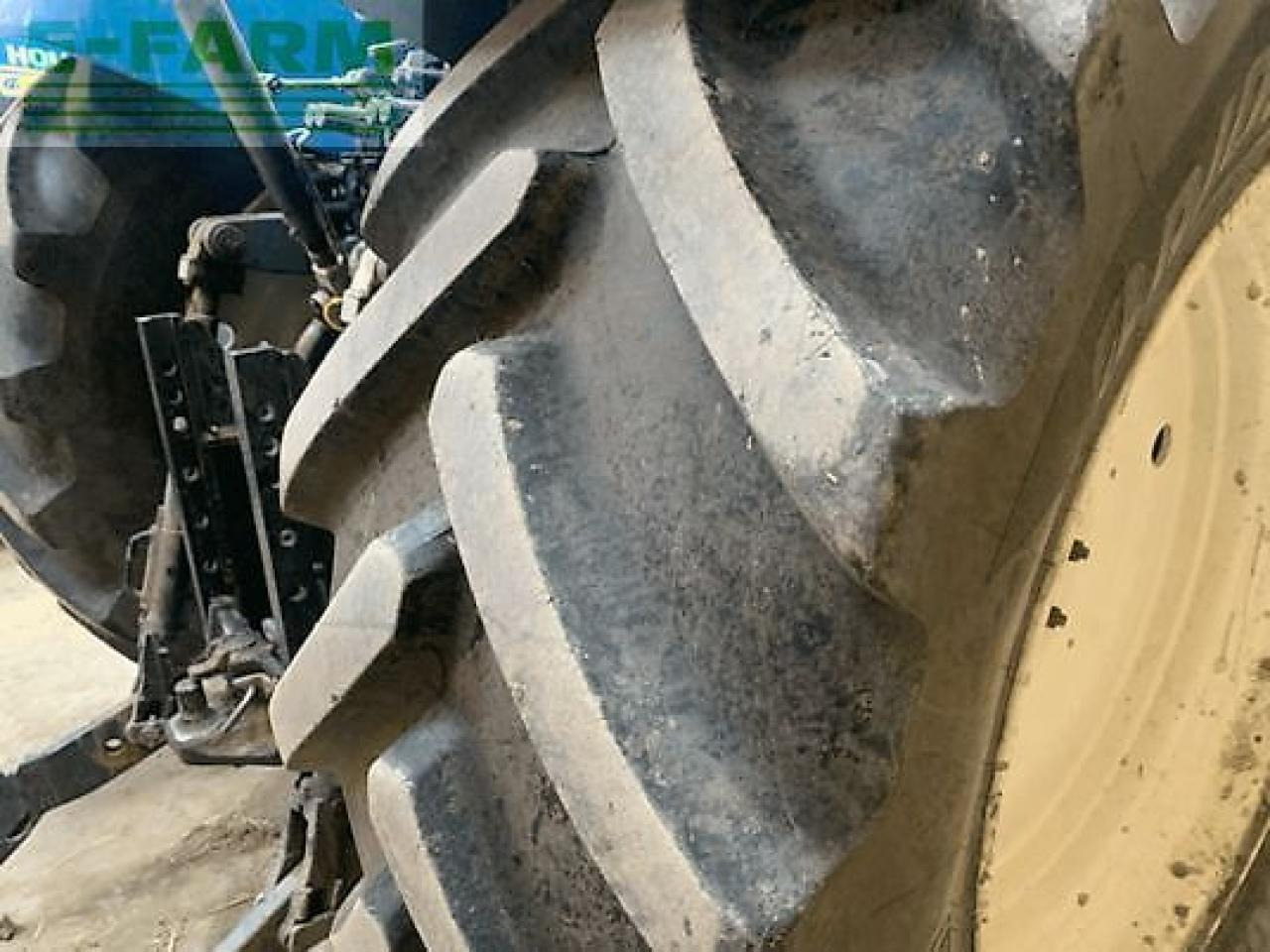 New Holland t7.215s S - Farm tractor: picture 3 New Holland t7.215s S - Farm tractor: picture 3