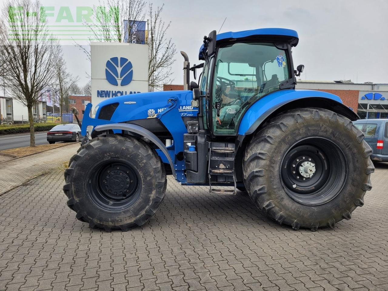 New Holland t7.250 ac - Farm tractor: picture 1 New Holland t7.250 ac - Farm tractor: picture 1