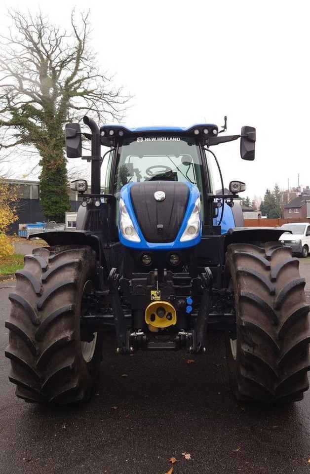 New Holland t7.270 autocommand - Farm tractor: picture 2 New Holland t7.270 autocommand - Farm tractor: picture 2