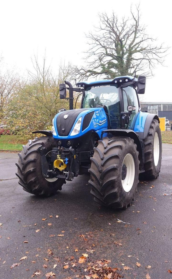 New Holland t7.270 autocommand - Farm tractor: picture 1 New Holland t7.270 autocommand - Farm tractor: picture 1