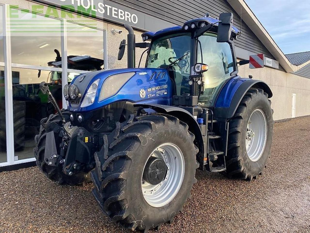 New Holland t7.300 bluepower - Farm tractor: picture 2 New Holland t7.300 bluepower - Farm tractor: picture 2