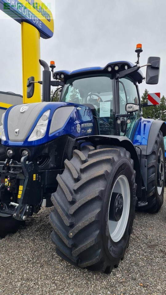 New Holland t7.300auto command - Farm tractor: picture 3 New Holland t7.300auto command - Farm tractor: picture 3