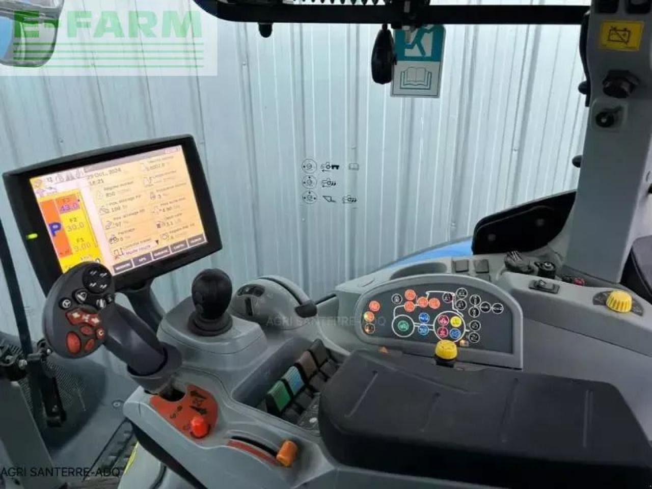 New Holland t7.315 - Farm tractor: picture 4 New Holland t7.315 - Farm tractor: picture 4