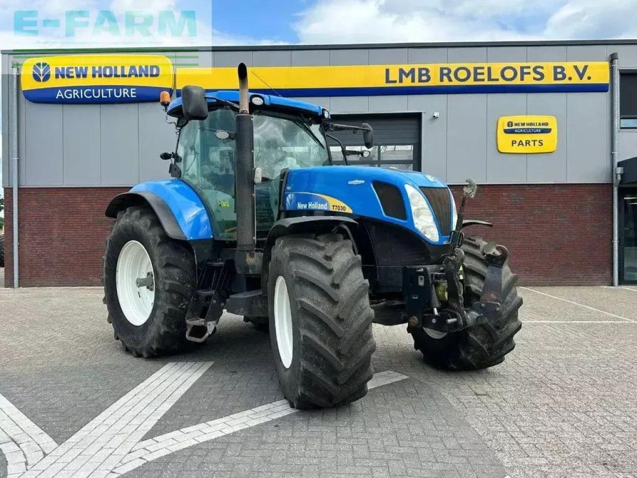 New Holland t7030 autocommand - Farm tractor: picture 1 New Holland t7030 autocommand - Farm tractor: picture 1