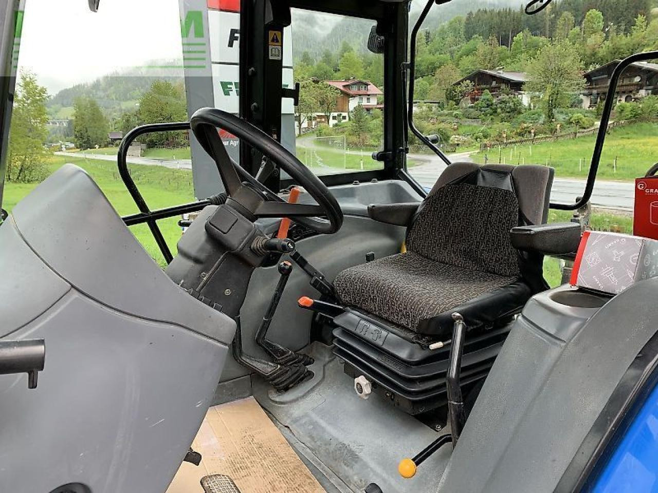 Farm tractor New Holland tl 70 a + hauer frontlader A: picture 12