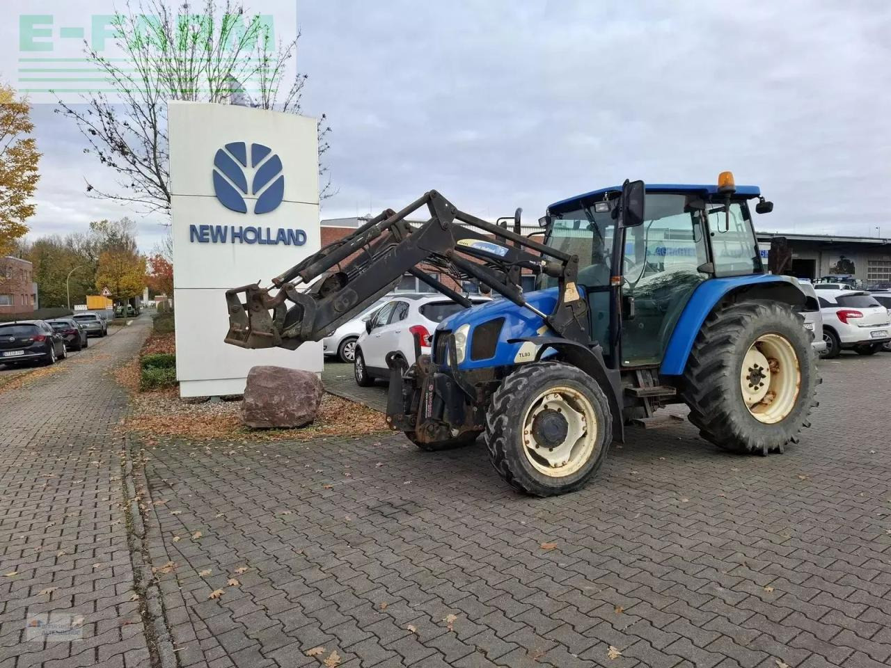 New Holland tla 80 - Farm tractor: picture 2 New Holland tla 80 - Farm tractor: picture 2
