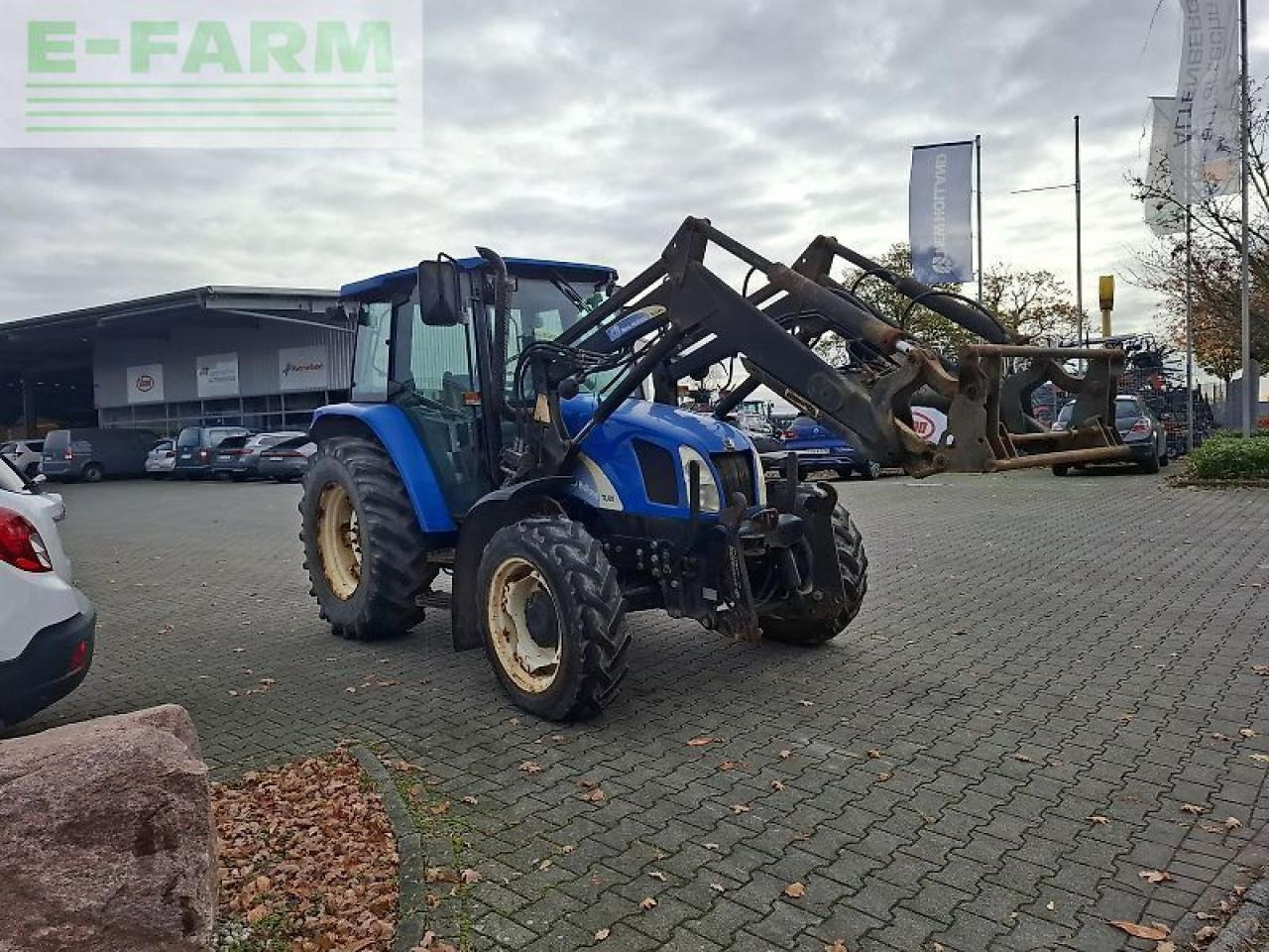 New Holland tla 80 - Farm tractor: picture 4 New Holland tla 80 - Farm tractor: picture 4