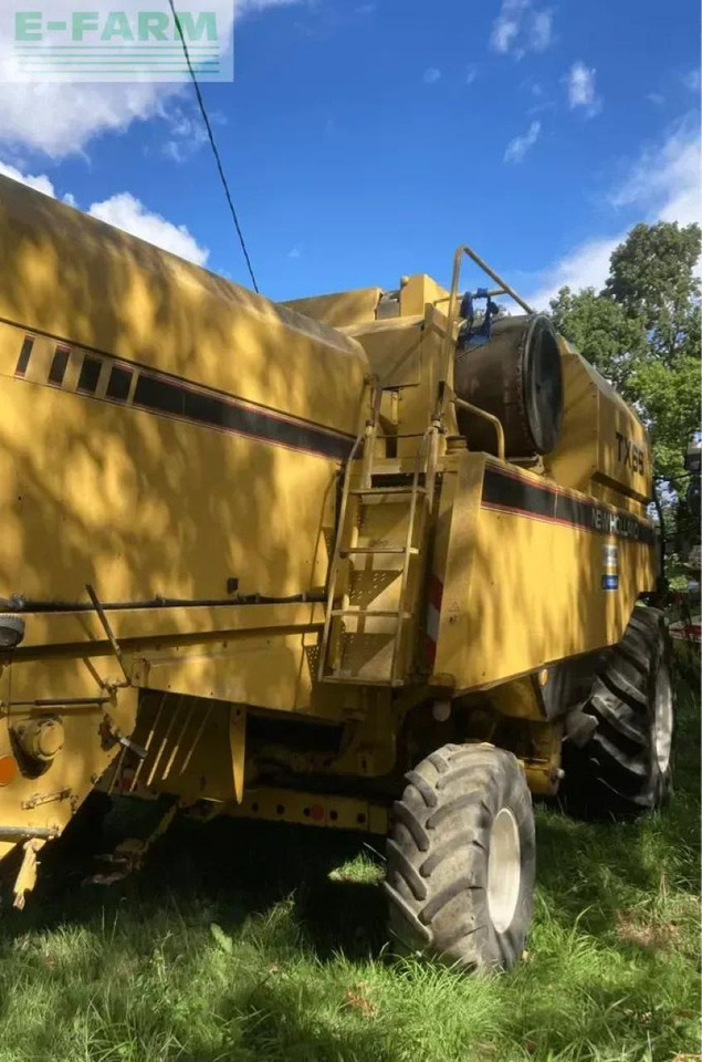 New Holland tx66 sl - Combine harvester: picture 3 New Holland tx66 sl - Combine harvester: picture 3