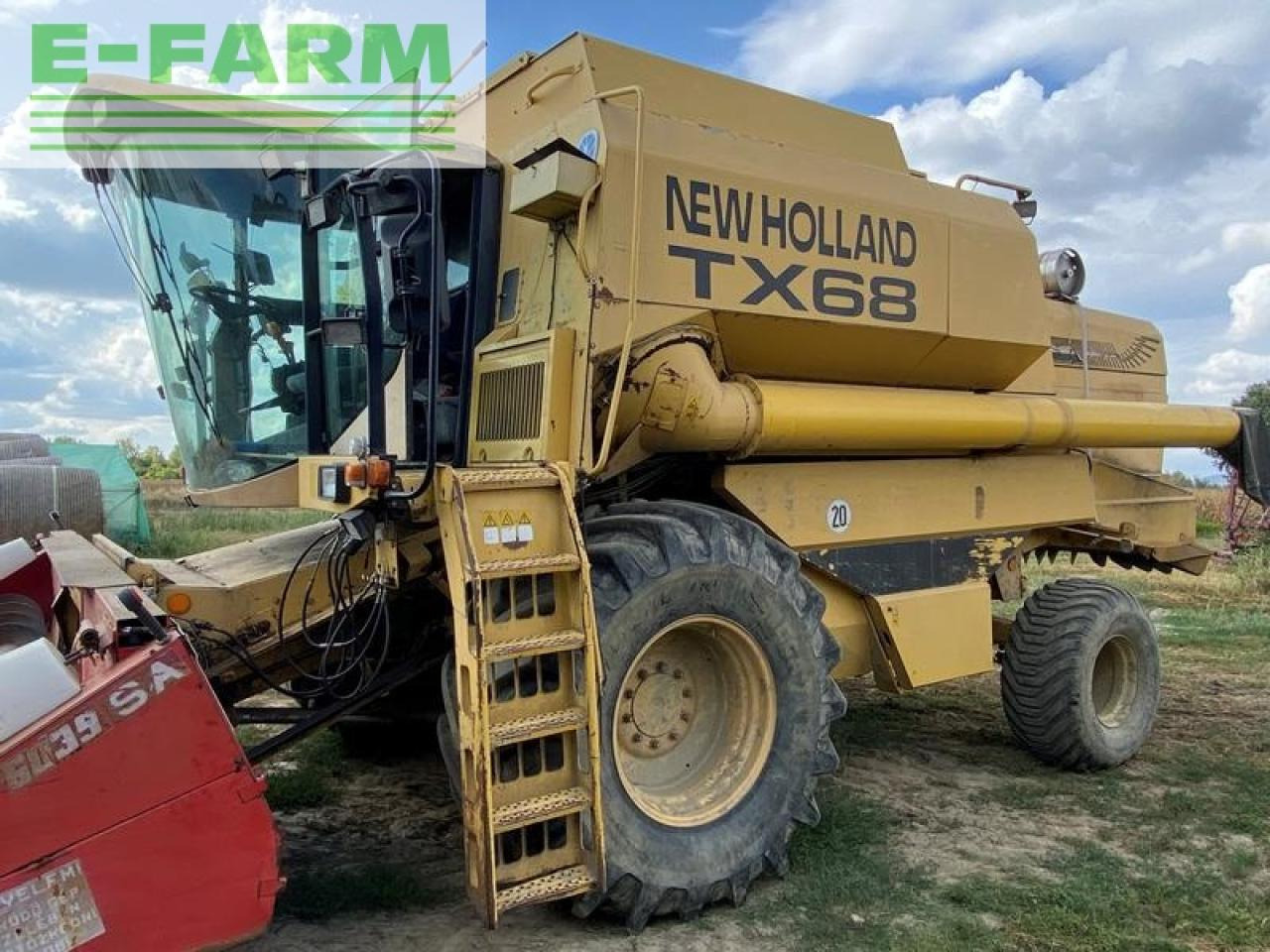 New Holland tx68 - Combine harvester: picture 1 New Holland tx68 - Combine harvester: picture 1