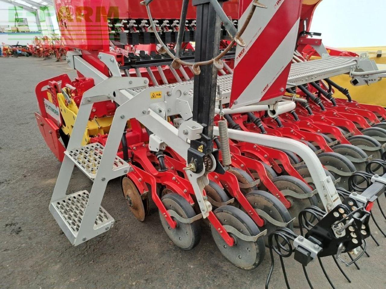 Pöttinger lion 3002 + vitasem 302 add - Combine seed drill: picture 3 Pöttinger lion 3002 + vitasem 302 add - Combine seed drill: picture 3